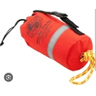 Kantong tas lempar penyelamat di kapal 1